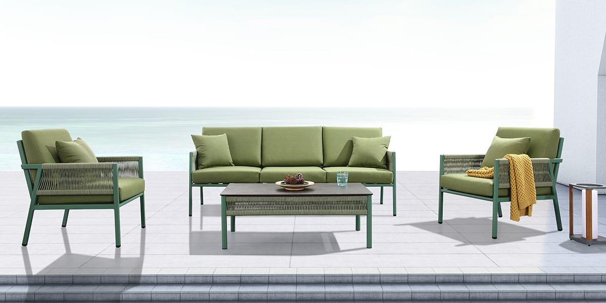 Higold Milano propone salottino divani tavolo da giardino – Collezione GLORIA