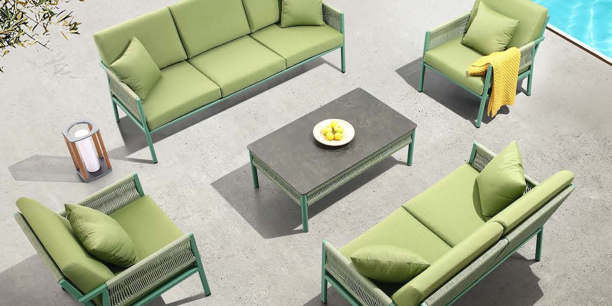 Higold Milano propone salottino divani tavolo da giardino – Collezione GLORIA